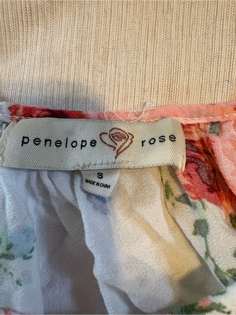 Boho White Floral Eyelet Puff-Sleeve Blouse with Pink Rose Print - Picture 2 of 3